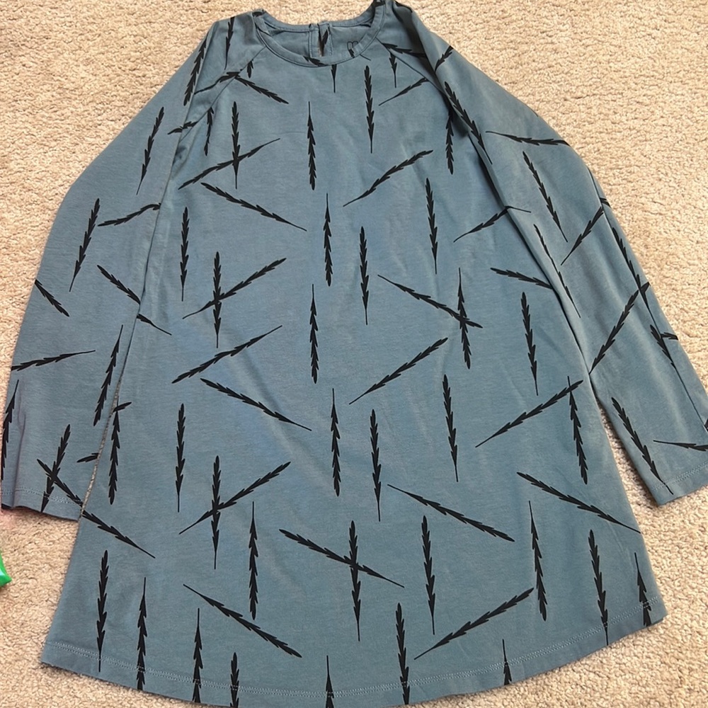 MOI dress. Girl -7-8 yrs